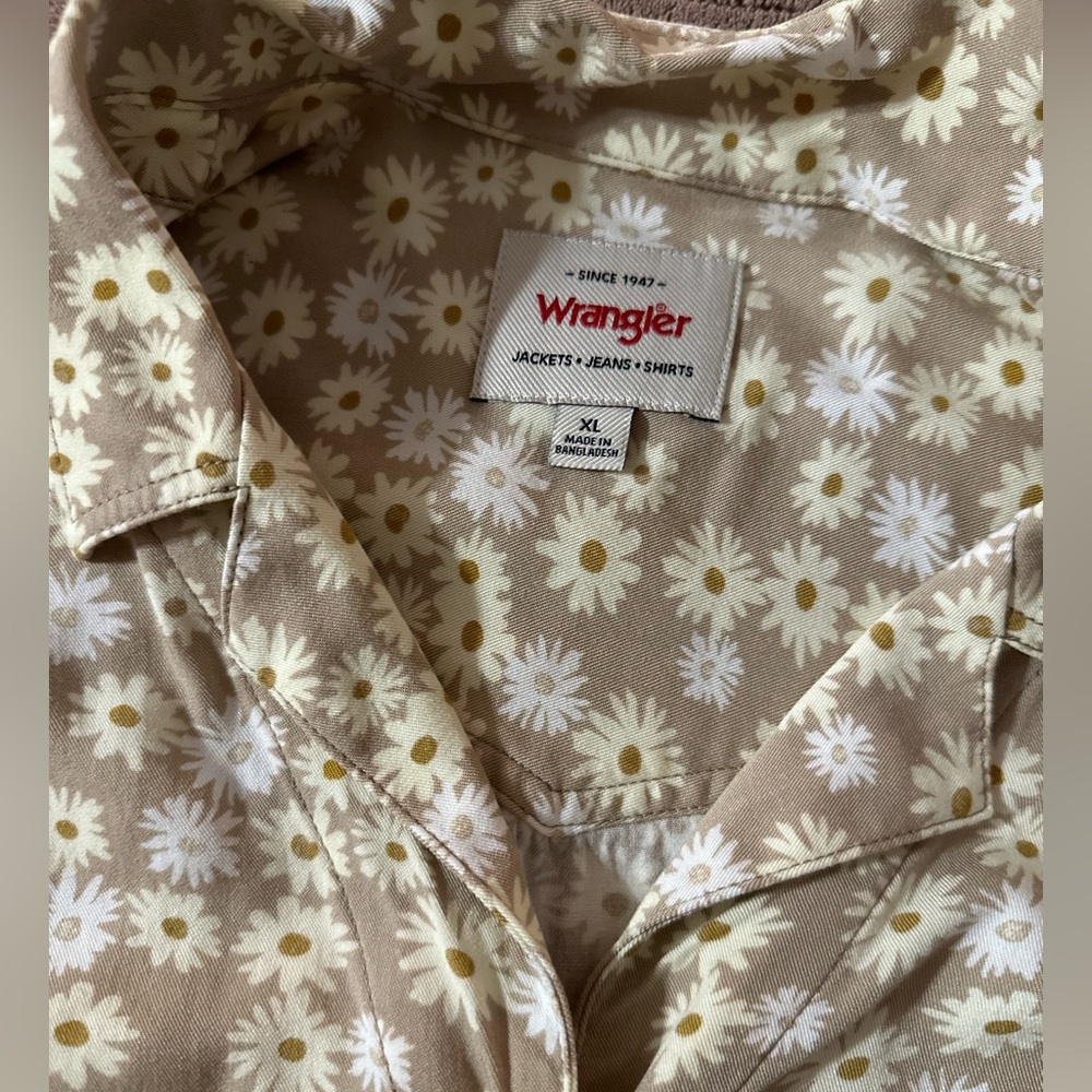 WOMEN'S WRANGLER RETRO® COWGIRL CAMP SHIRT